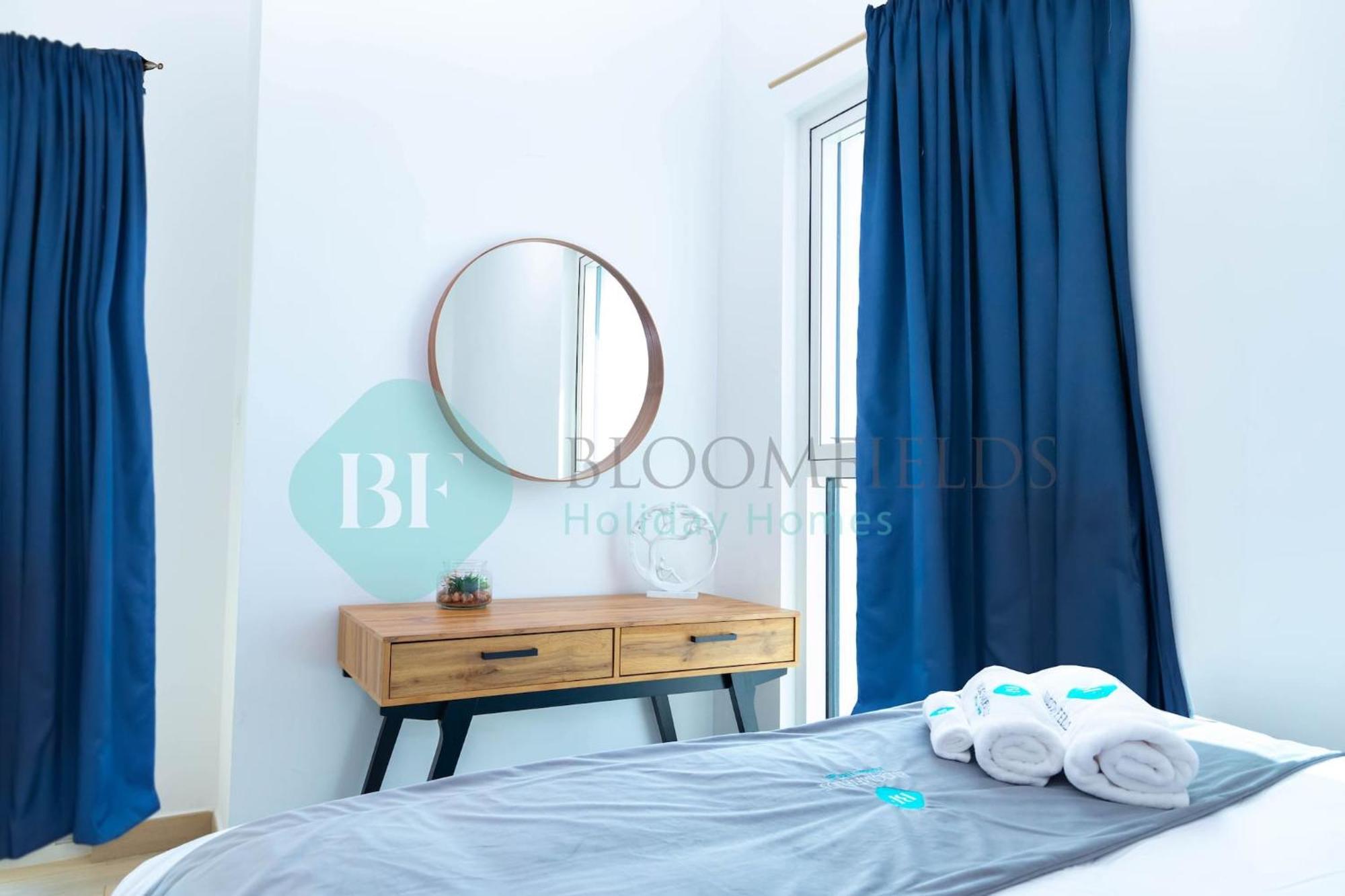 Bloomfields Stu Partial Canal View In Waters Edge Abu Dhabi Exteriör bild
